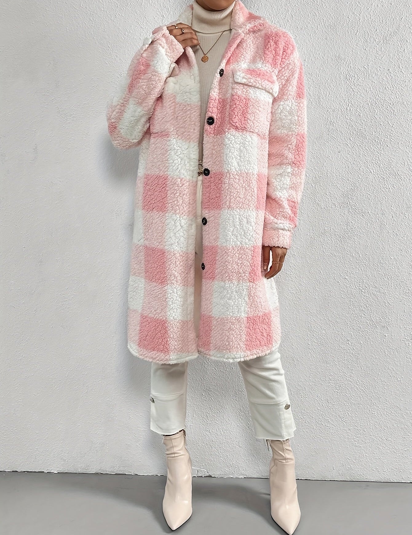 Valeria | Stijlvolle geruite teddyjas in de kleur Roze voor dames in stijl ideaal voor de herfst.
