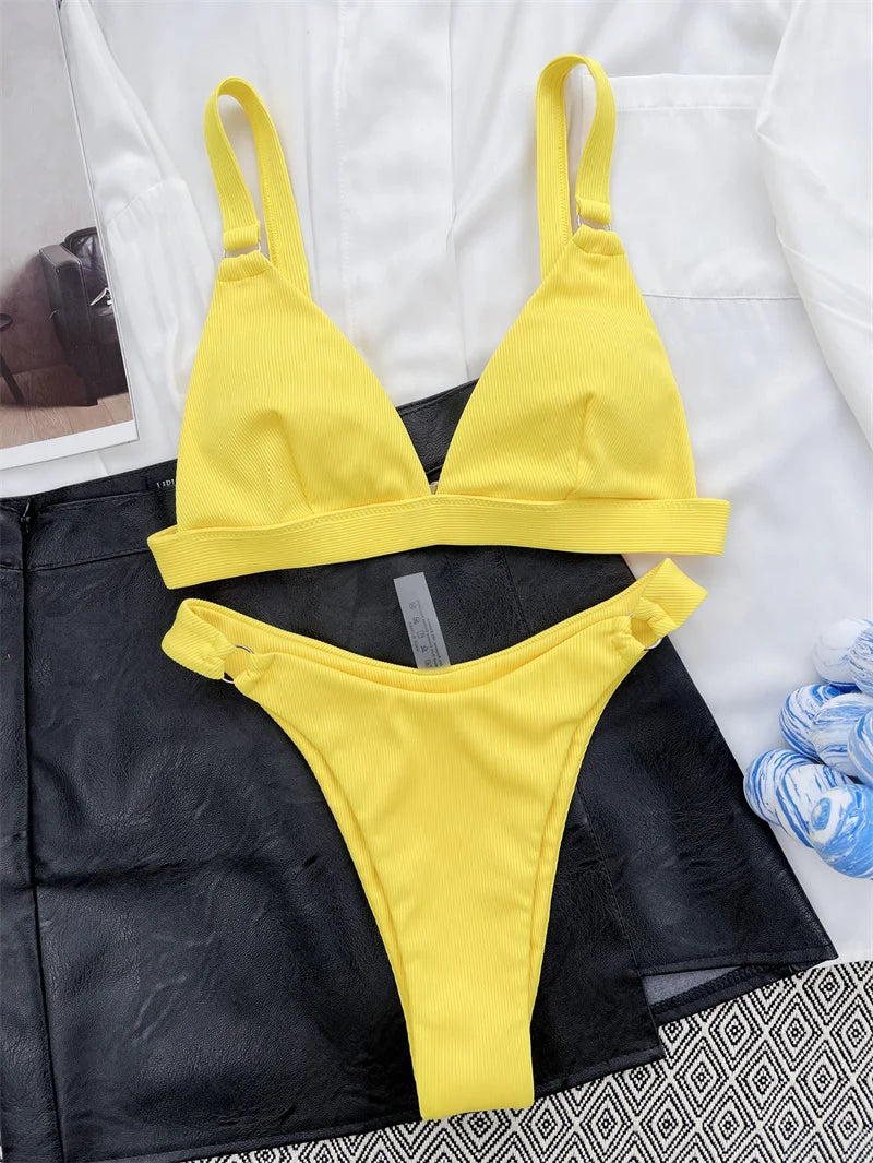 Vera | Unieke & trendy bikini in de kleur Zwart voor dames in Beach stijl ideaal voor de zomer.