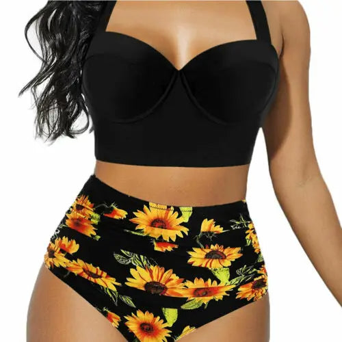Vera | Vrolijke & stijlvolle bikini in de kleur Zwart voor dames in Beach stijl ideaal voor de zomer.