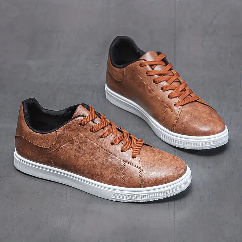 Vincent | Nette casual herenschoenen in de kleur Lichtbruin voor heren in stijl geschikt voor alle seizoenen.