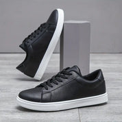 Vincent | Nette casual herenschoenen in de kleur Zwart voor heren in stijl geschikt voor alle seizoenen.