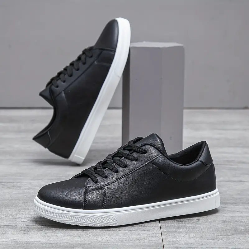 Vincent | Nette casual herenschoenen in de kleur Zwart voor heren in stijl geschikt voor alle seizoenen.