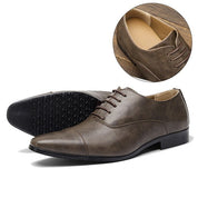 Vincenzo | Leren Italiaanse Handgemaakte Schoenen in de kleur Bruin voor heren in stijl geschikt voor alle seizoenen.