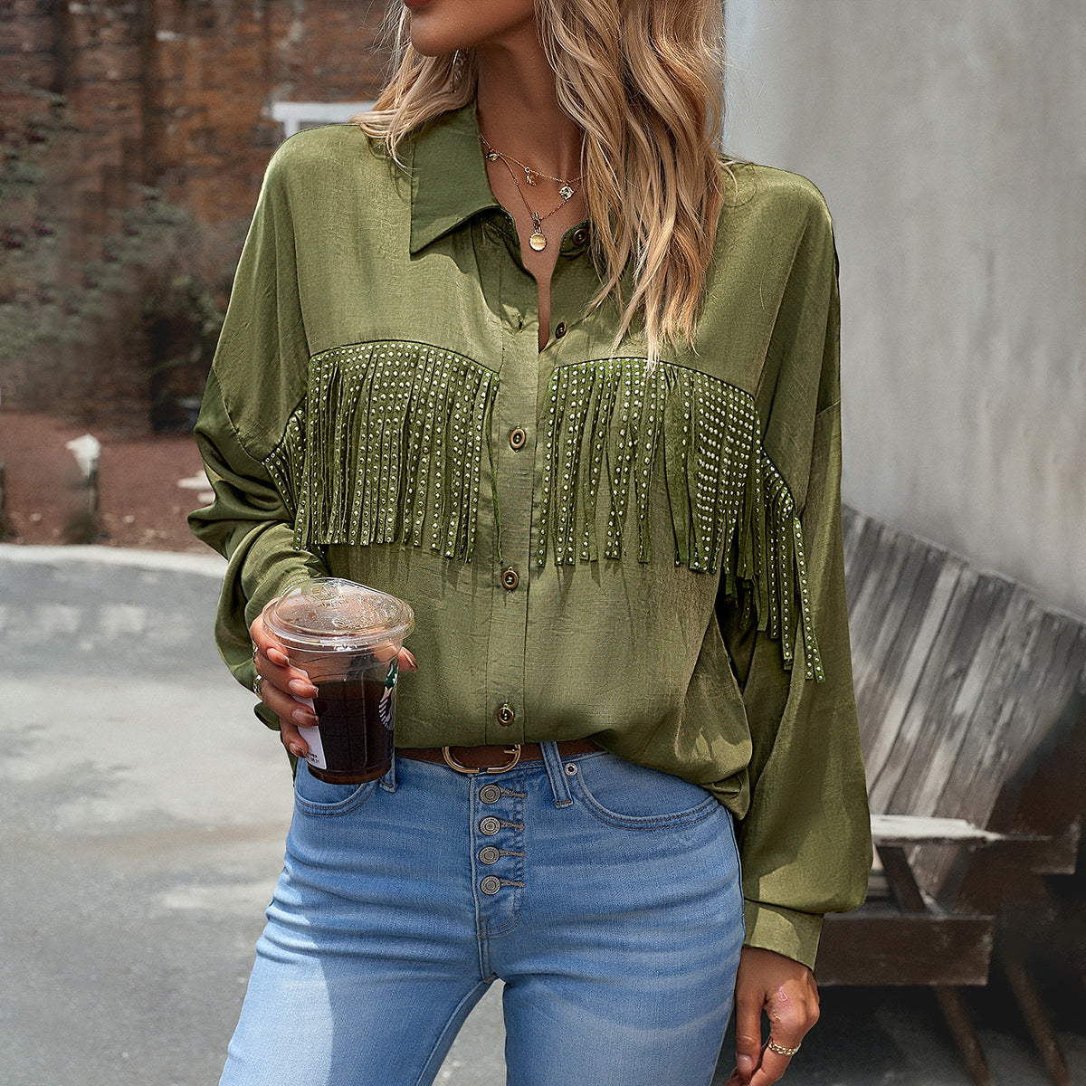 Vintage blouse in de kleur Groen voor dames in stijl ideaal voor de herfst.