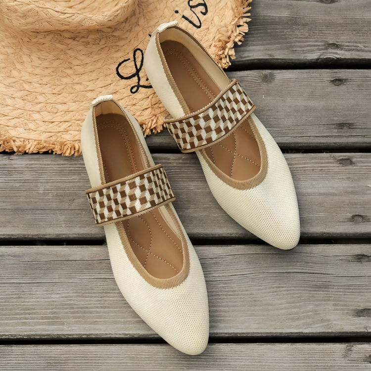 Vrijetijdschoenen Ballet in de kleur Beige voor dames in stijl ideaal voor de lente.