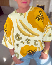 Vrolijke top met ronde hals en halflange mouwen in de kleur Rood voor dames in stijl ideaal voor de herfst.