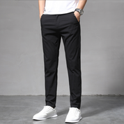 Waterafstotende Broek in de kleur Zwart voor heren in stijl geschikt voor alle seizoenen.