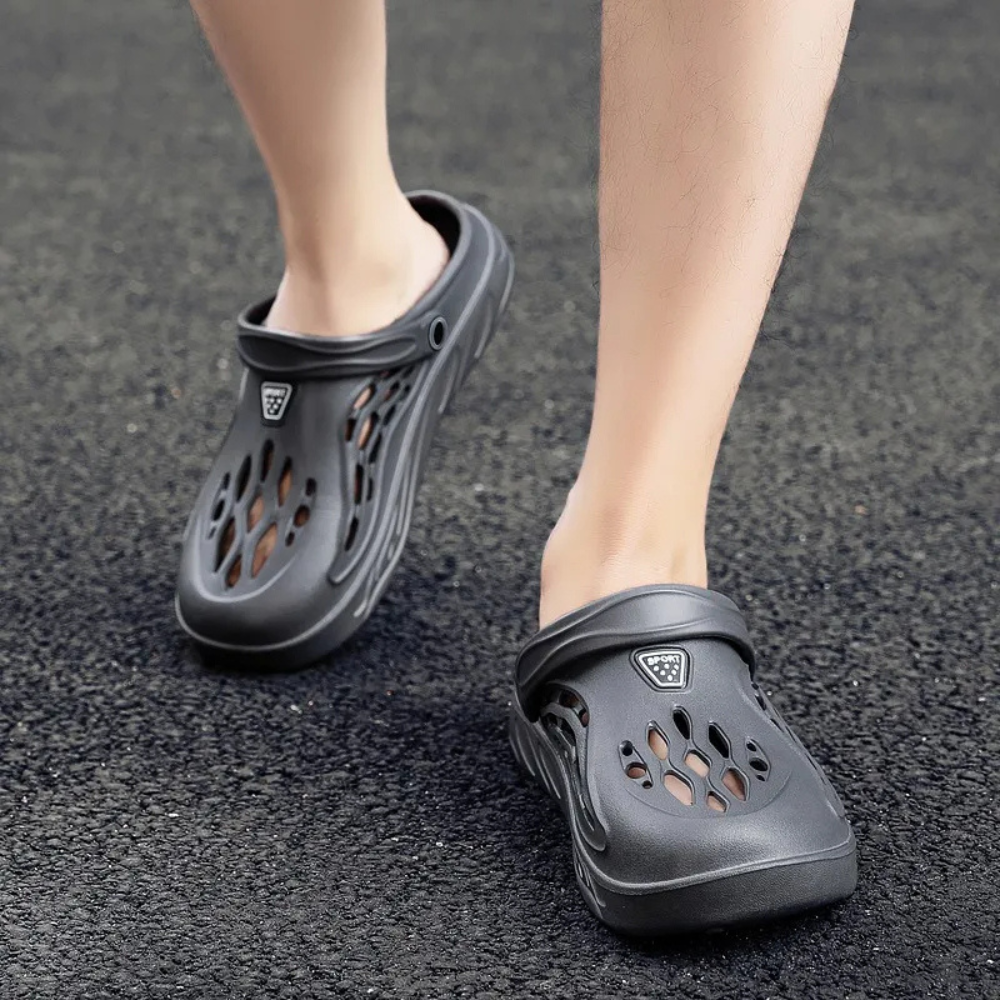 Waterdichte duurzame orthopedische sandalen in de kleur Rood voor dames in Outdoor stijl ideaal voor de lente.
