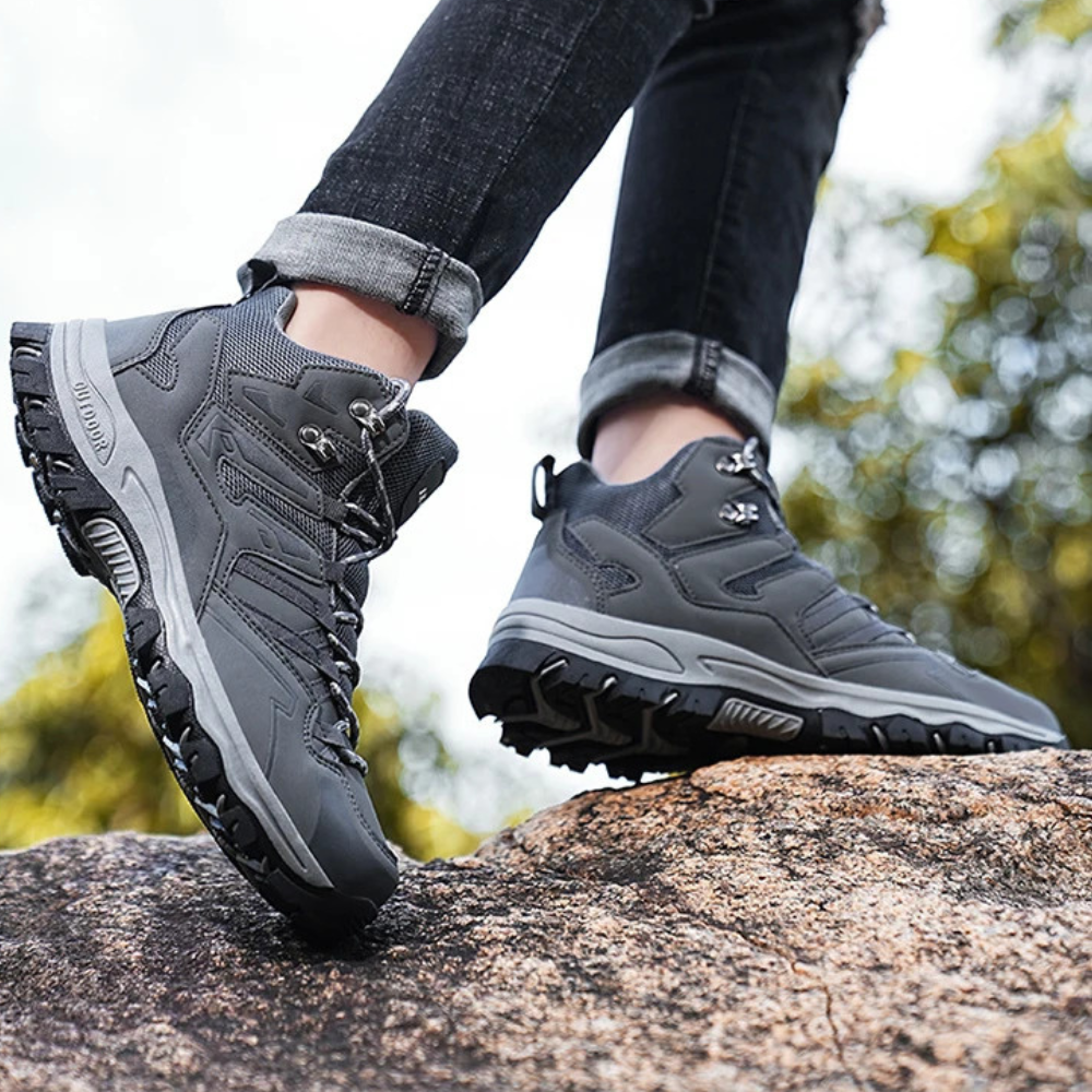 Waterdichte outdoor wandelschoenen in de kleur 36 voor dames in Outdoor stijl geschikt voor alle seizoenen.