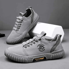 Lage sneakers met dikke zool