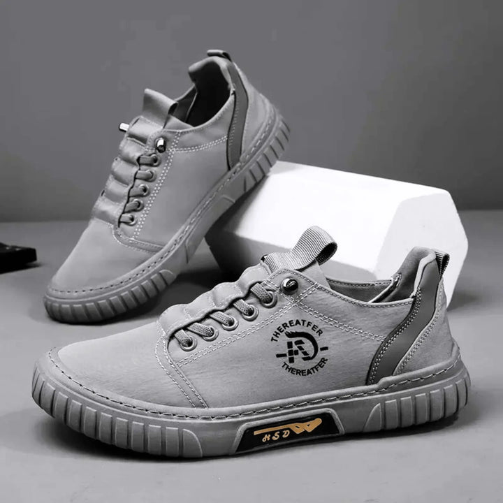 Lage sneakers met dikke zool
