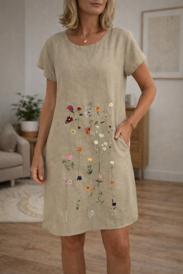 Mini jurk met geborduurde bloemen