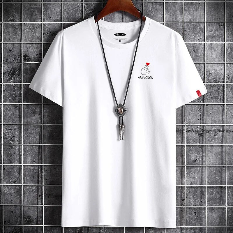 Rood voor heren in Streetwear stijl ideaal voor de zomer.