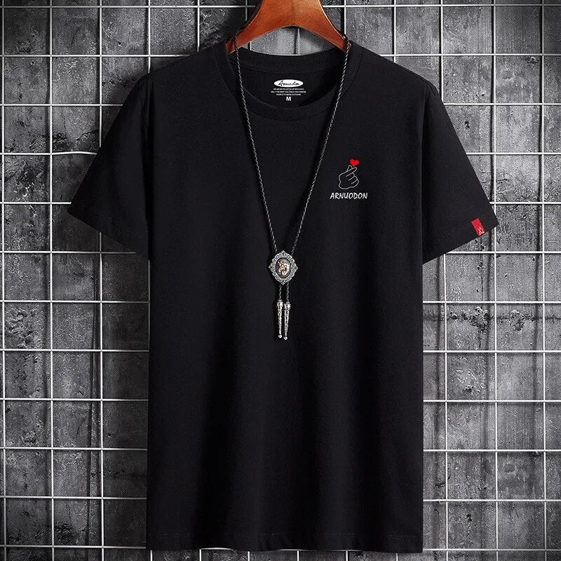 Rood voor heren in Streetwear stijl ideaal voor de zomer.