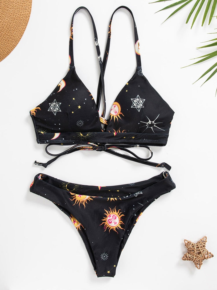 Zinda | Vrolijke & stijlvolle zonnebloem bikini in de kleur Zwart/Roze voor dames in Beach stijl ideaal voor de zomer.