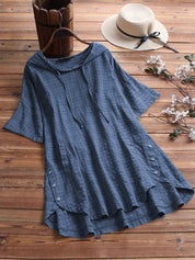 Monroe | Zomerblouse met korte mouwen en knoopjes aan de zijkant