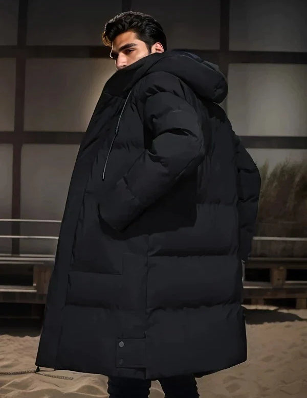 Deqalli | Gewatteerde Stoere Lange Jas Voor Heren in de kleur Zwart voor heren in stijl ideaal voor de winter