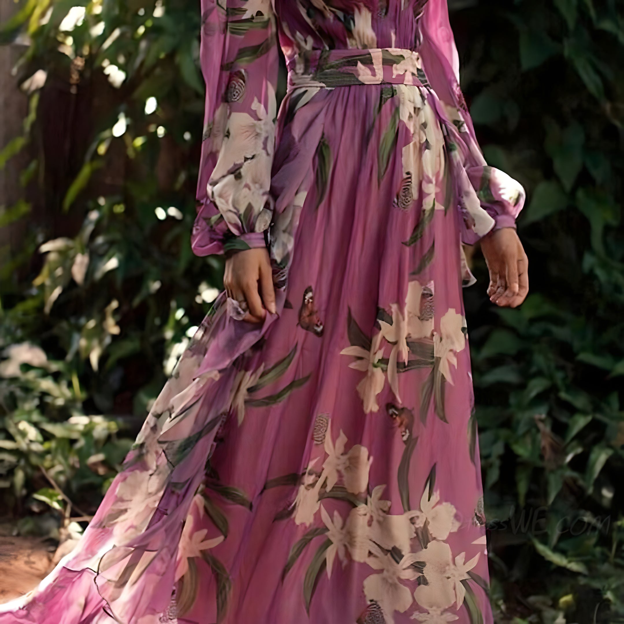Elegante jurk met mouw en v-hals in de kleur Lila voor dames in stijl ideaal voor de lente.