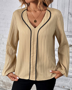 Elegante top met lange mouwen in de kleur Goud voor dames in stijl ideaal voor de herfst.
