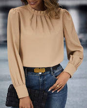 Ellen | Top met staande kraag in de kleur Goud voor dames in stijl ideaal voor de herfst.