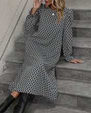 Jurk met print op een ronde halslijn in de kleur Zwart voor dames in stijl ideaal voor de herfst.