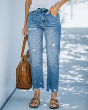 Korte rechte jeans met scheuren in de pijpen in de kleur Blauw voor dames in stijl ideaal voor de lente.