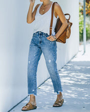 Korte rechte jeans met scheuren in de pijpen in de kleur Blauw voor dames in stijl ideaal voor de lente.