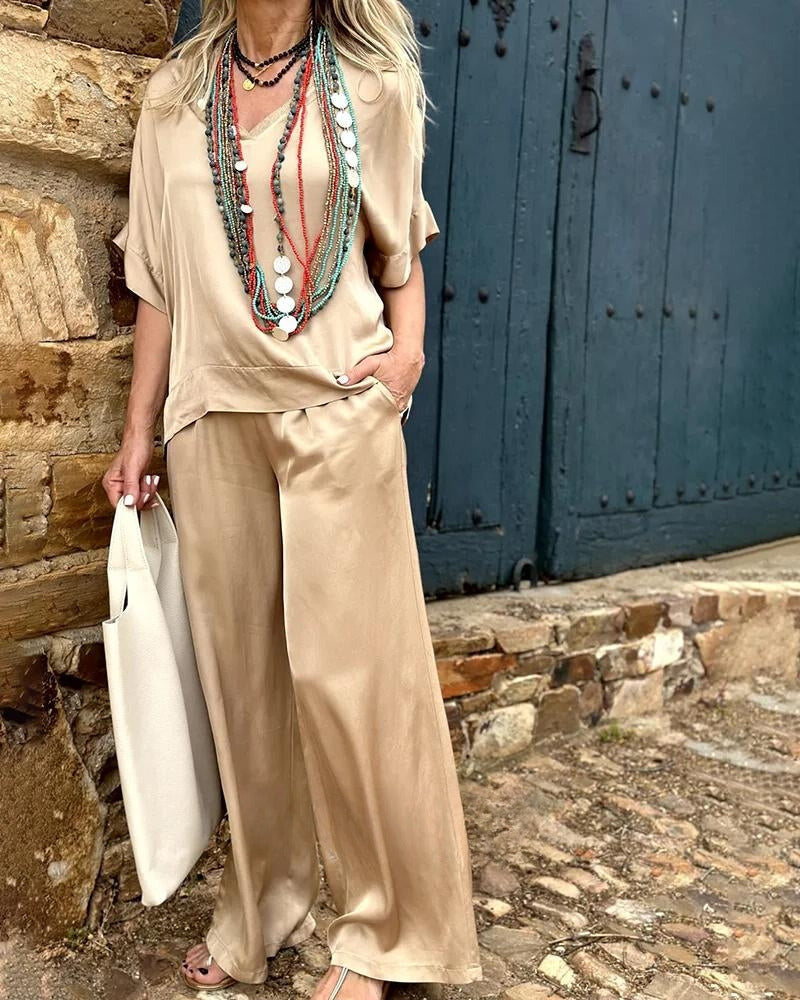 Lolita | Tweedelige set in de kleur Khaki voor dames in stijl ideaal voor de zomer.