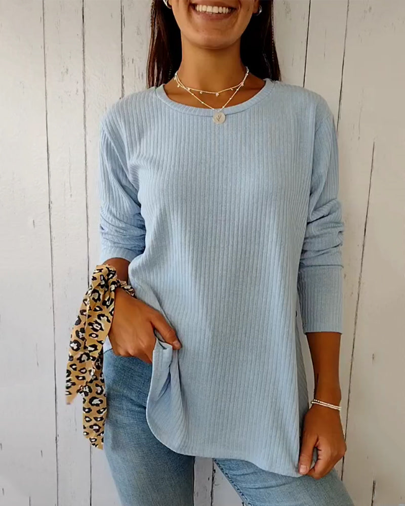 Top met lange mouwen en ronde hals in de kleur Blauw voor dames in stijl ideaal voor de herfst.